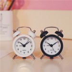Đồng hồ báo thức mini