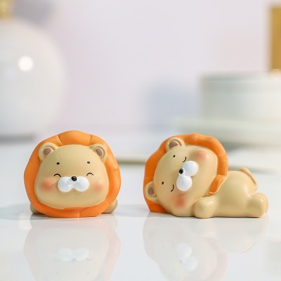 Mô hình sư tử mắt nhắm