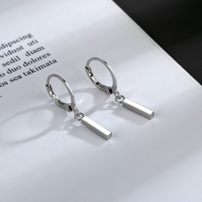 Khuyên tai kẹp tai titan nam nữ thanh thẳng UNISEX