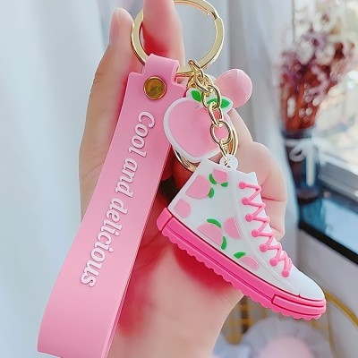 Móc khóa giày hình quả đào