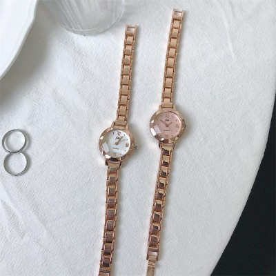 Đồng Hồ Đeo Tay Mặt Nhỏ Chống Thấm Nước Retro 