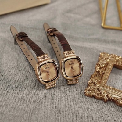 Đồng Hồ Nữ Dây Da Cao Cấp Mặt Vuông 