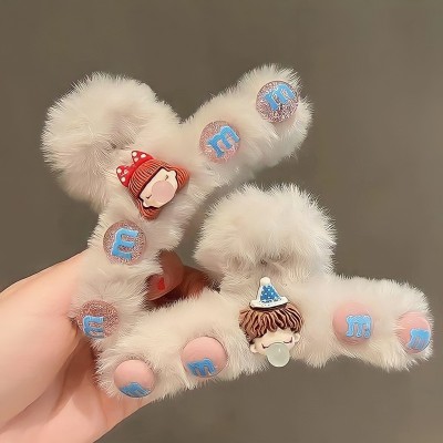 Kẹp tóc lông xù có charm