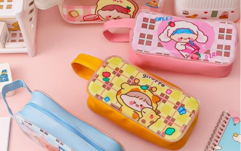 Hộp bút nhựa baby