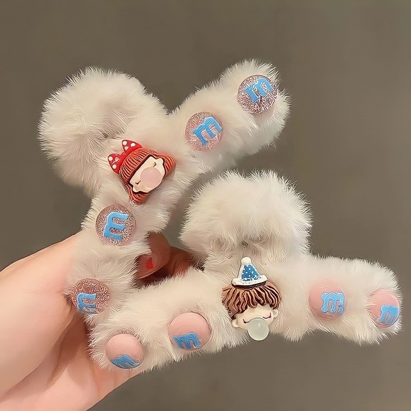 Kẹp tóc lông xù có charm